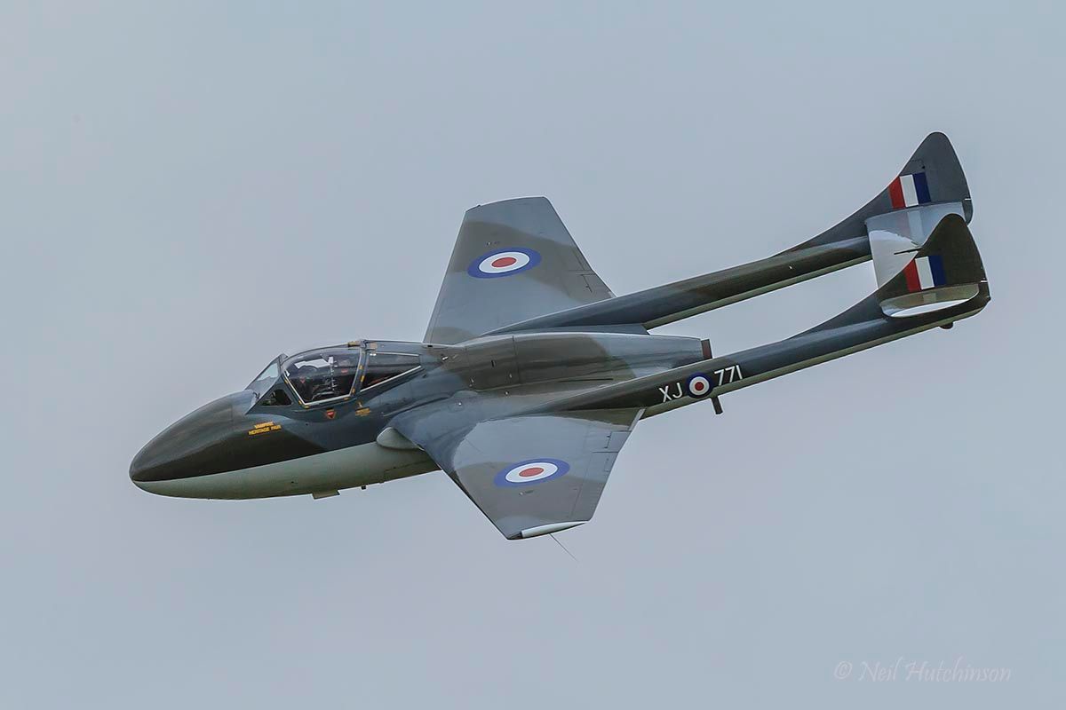 http://i565.photobucket.com/albums/ss93/Neilly105/2012%20Cosford%20Airshow/FF_D9Q8055_zpsf9643555.jpg