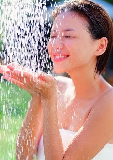 吸引力法則 女人的香氣 女性洗澡 勞動後不宜立即洗澡