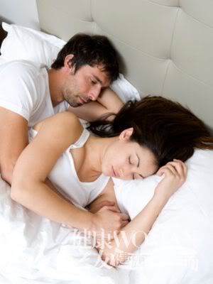 女人心事 女人為什麼愛背對男人睡覺