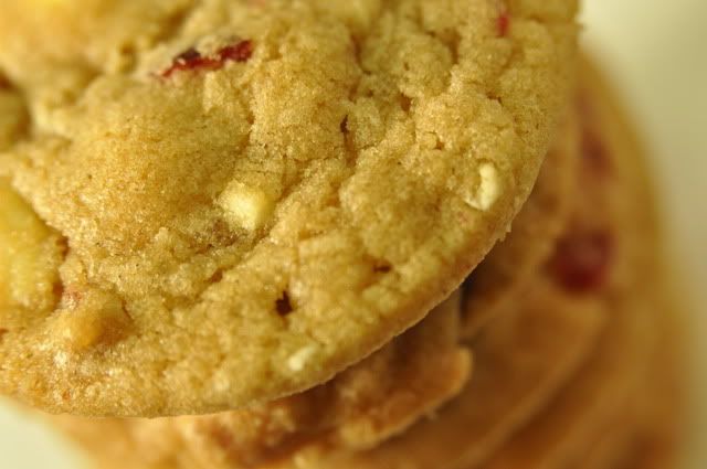 white chocolate chip cookies with craisins