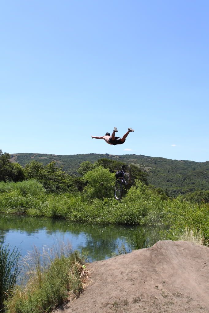 IMAGE: http://i565.photobucket.com/albums/ss97/Jeepin951/aronbikelaunch.jpg