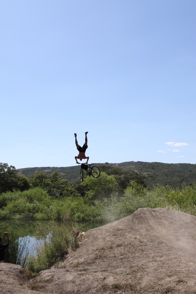 IMAGE: http://i565.photobucket.com/albums/ss97/Jeepin951/aronletgo.jpg