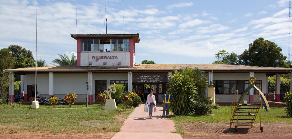 RIBERALTA Aeropuerto Cap.Av. Selin Zeitun Lopez E/C