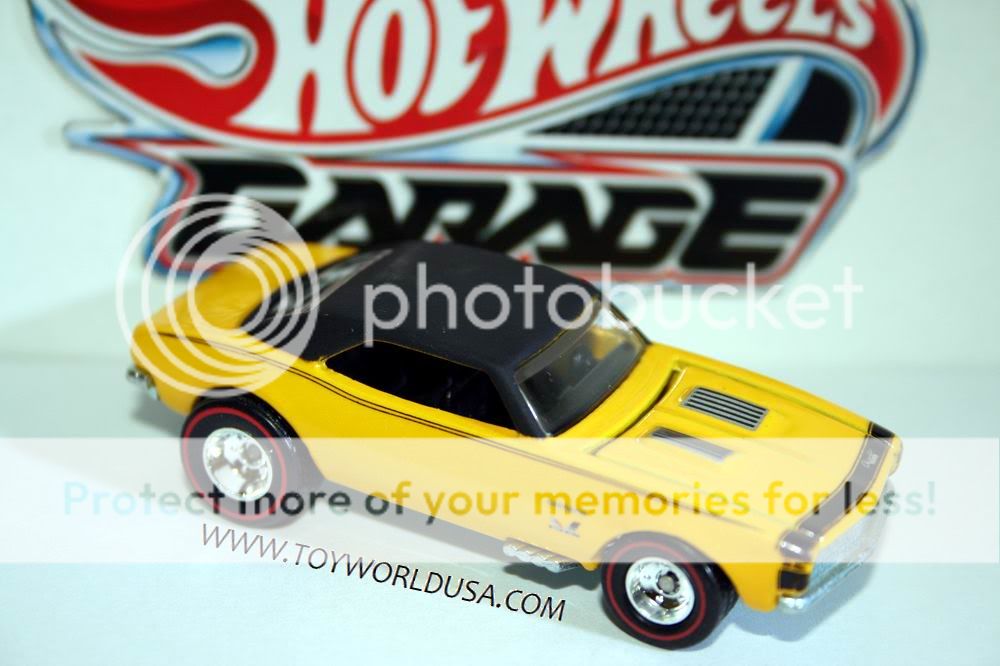 2011 Hot Wheels Garage 67 Chevy Camaro 30 Car Set  Exclusive